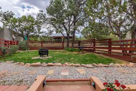 Pet Friendly Pinon Heaven Acomodação com café da manhã Canada de los Alamos Exterior foto
